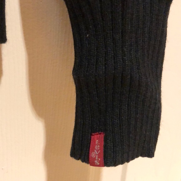 LEVI’S TURTLE NECK VELVET STRIPED SWEATER GREY - Picture 5 of 8